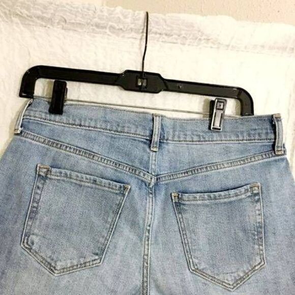 Old Navy "Boyfriend" Shorts Size 4 - Picture 7 of 10